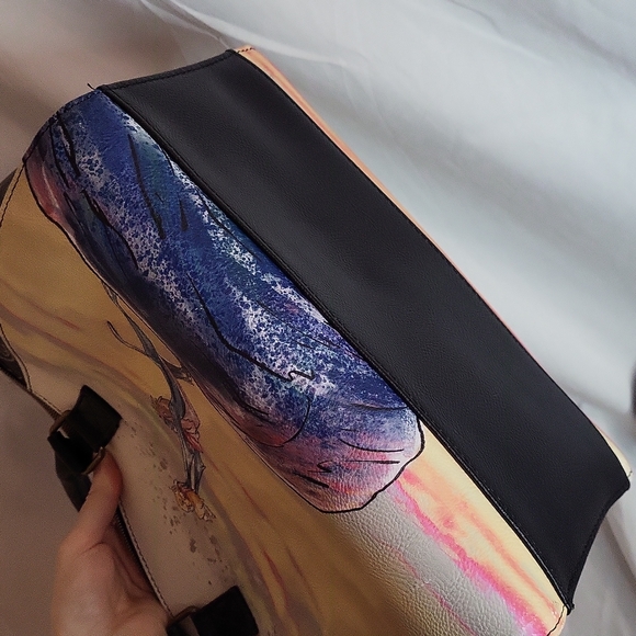 Lion King Loungefly Handbag like new only collected long strap still wrapped up - Picture 11 of 16